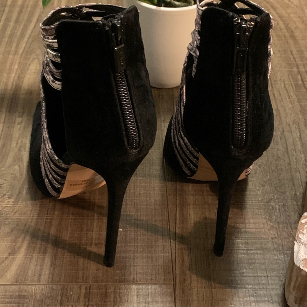 Shoe Republic LA Bootie - Picture 6 of 8